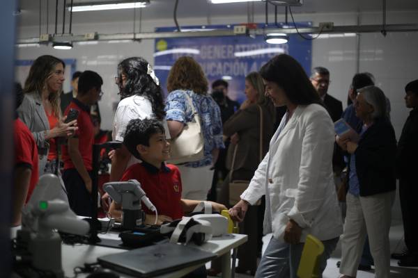 Liceo de San Nicolás recibió a representantes latinoamericanos para mostrar su modelo educativo