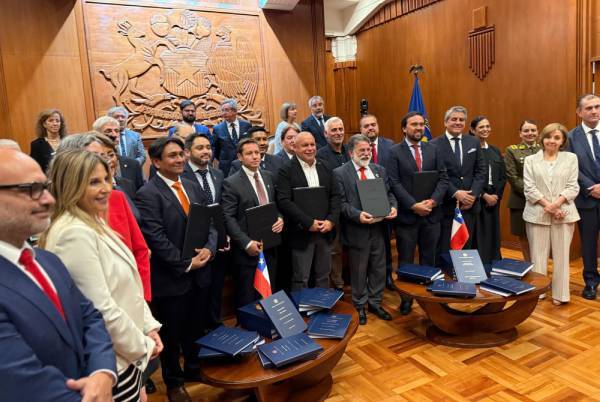 Óscar Crisóstomo es ratificado como Gobernador Regional de Ñuble para el periodo 2025-2029