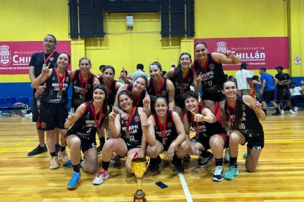 Municipal Chillán Femenino y Team ‘AV Expres’ levantaron la copa “Francisco Lagno”
