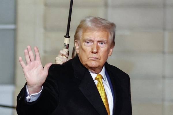 Trump: México y Canadá “están avisados” del lío económico que causan sus migrantes