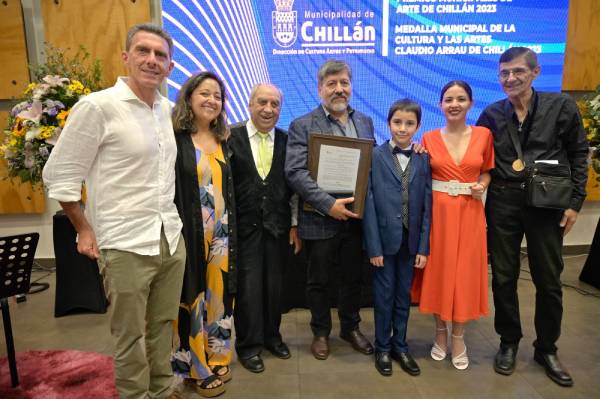 Alto número de postulaciones a premios municipales de Arte 2024