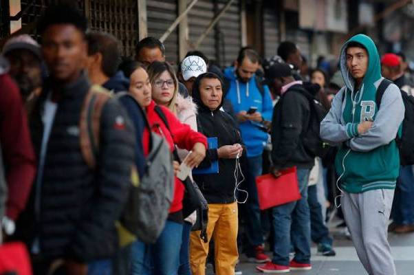 Puertas abiertas, muros invisibles